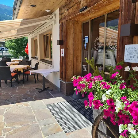 Hotel Giessenbach-2