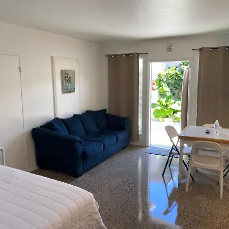 Tiana Beach Inn-3
