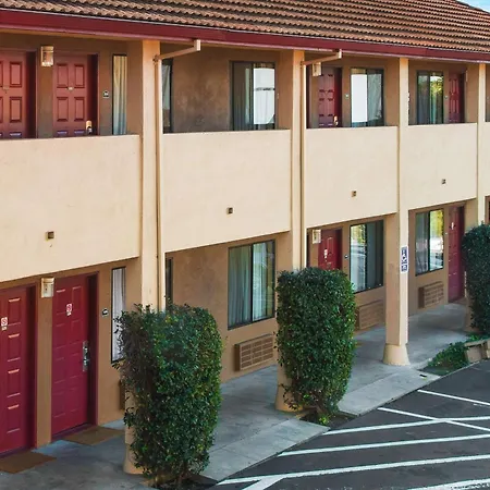 Days Inn By Wyndham Pinole Berkeley-3