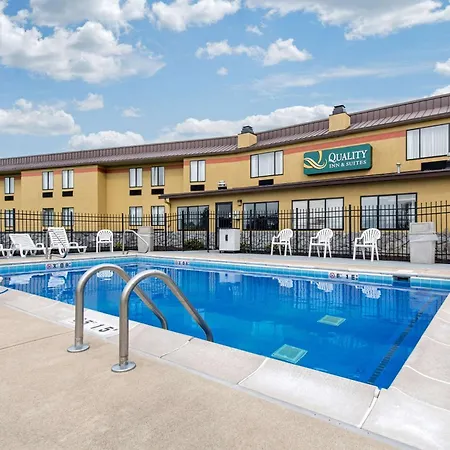 Quality Inn & Suites Brownsburg - Indianapolis West-2
