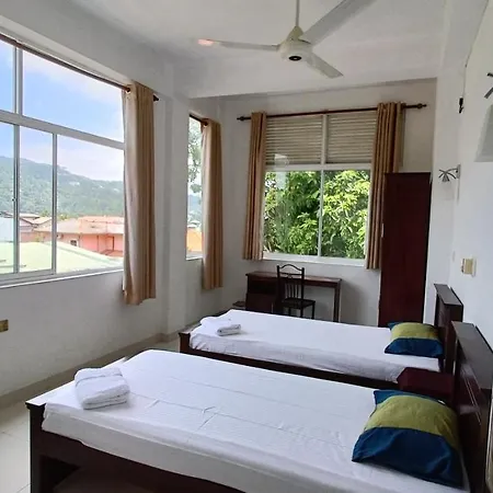 Smile Hub Kandy -Youth Hostel--3