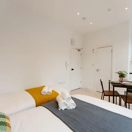 The Finsbury Park Star Apartments-2