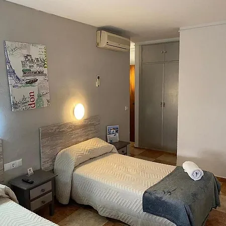 Hostal Virgen Del Rocio II-2