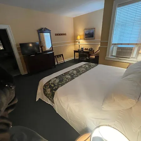 Kalispell Grand Hotel-2