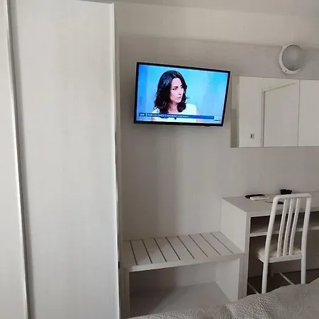 Hotel Pigalle-3
