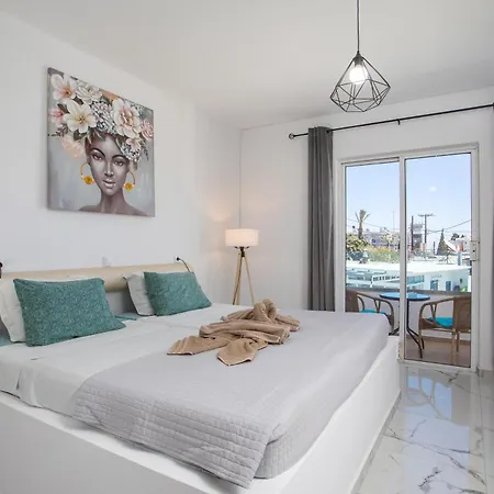 Lisabeth Apartments-2