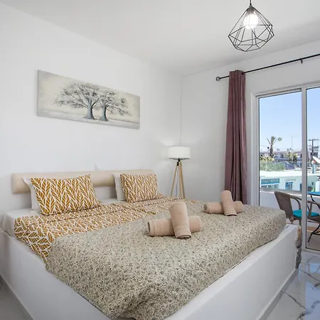 Lisabeth Apartments-3