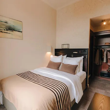 Hotel Omega-2
