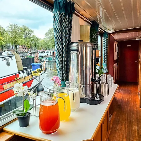 Amsterdam Hotelboat-2