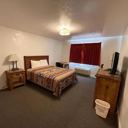Four Corners Inn-2