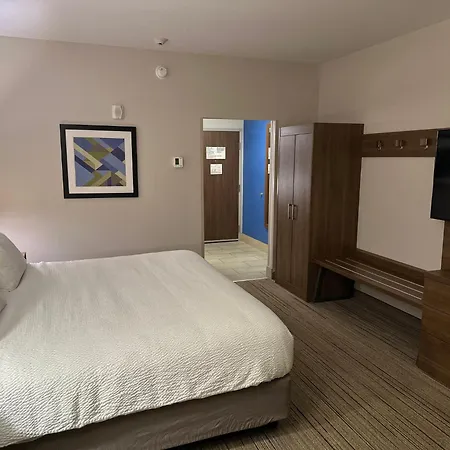 Holiday Inn Express & Suites Macon North By Ihg-2