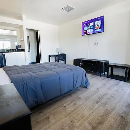 Rim Country Inn - Self Serve Hotel --2