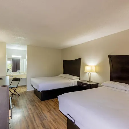 Executive Inn-3