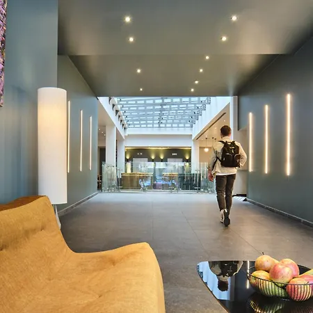 Hotel Aqua By Happyculture-3