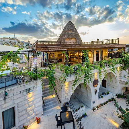 Kayatas Cave Suites-2