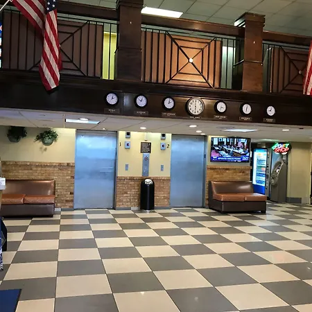 Howard Johnson By Wyndham Newark Airport-3