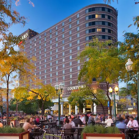 Courtyard By Marriott Minneapolis Downtown-2