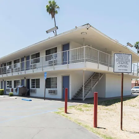 Motel 6 Bakersfield-2