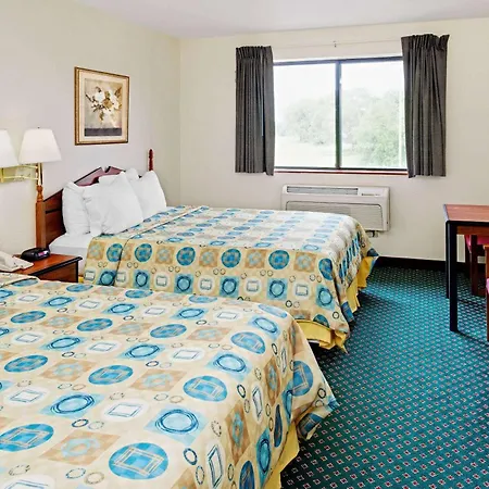 Super 8 By Wyndham Omaha Eppley Airport/Carter Lake-3