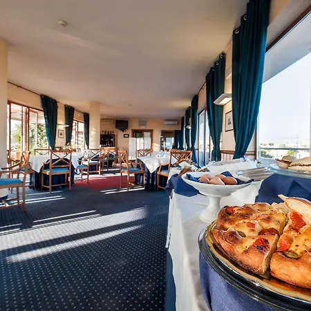 Hotel La Baia-2