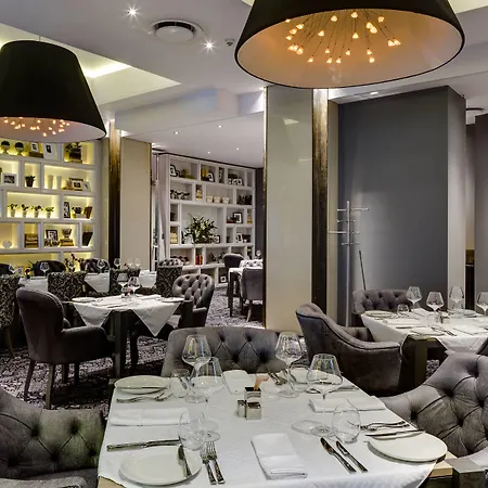 African Pride Melrose Arch, Autograph Collection-2