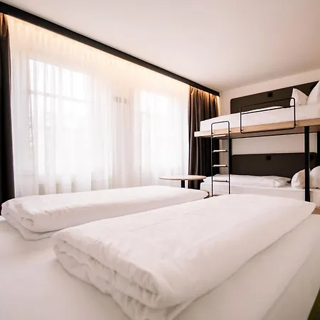 Court Hotel-2