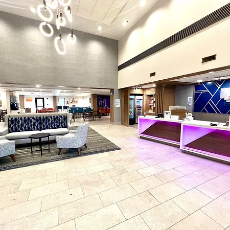 Holiday Inn Express Madison-2