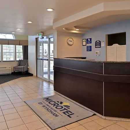 Microtel Inn & Suites By Wyndham Klamath Falls-2