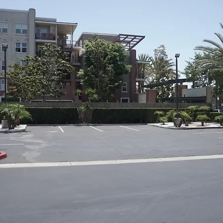 Harbor Inn & Suites-2