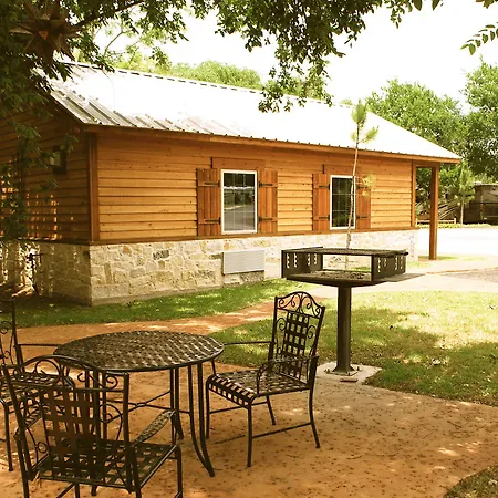 Rustic Creek Ranch Resort At North Jellystone Park-2
