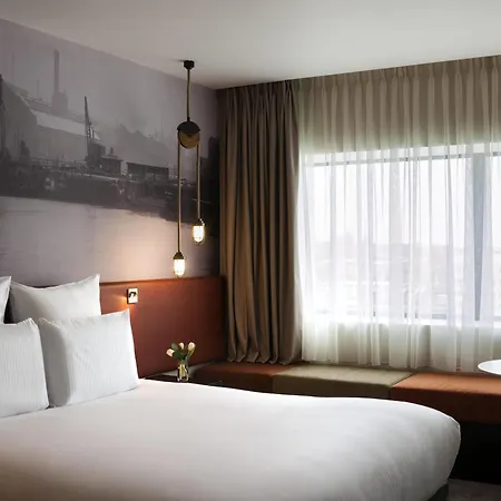 Pullman Liverpool-3