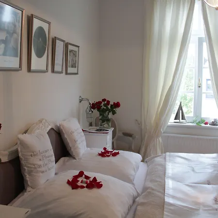 Hotel Lili Marleen-2