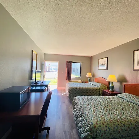 Traveler'S Place Inn & Suites-3