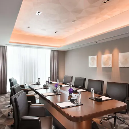 Conrad Osaka-2