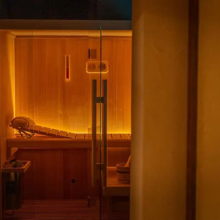 Forma Your Boutique Suite-2
