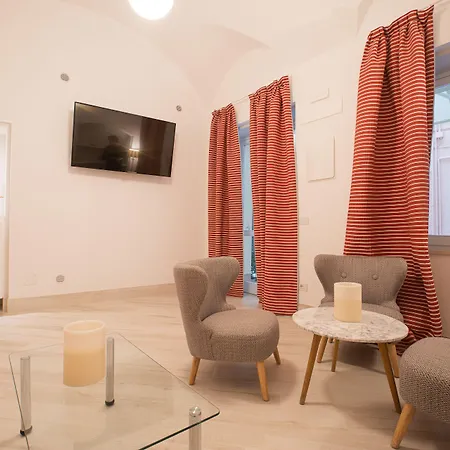 Hotel Marina Charming Rooms-3