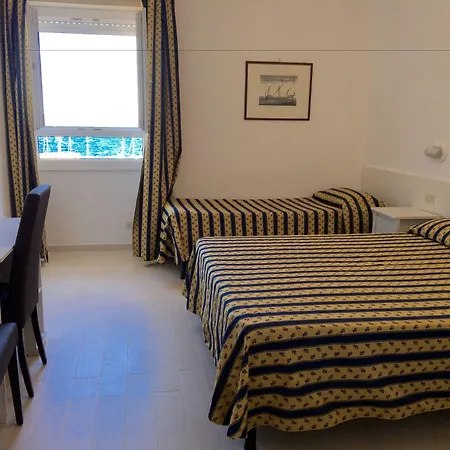 Hotel Bahamas - 100 mt dal Porto-3