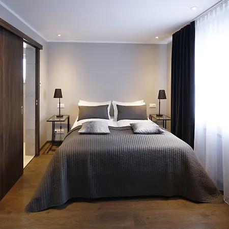 Keflavik Micro Suites-3