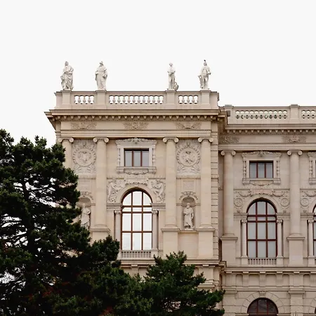 Miiro Palais Rudolf-2