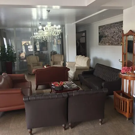 Colle Tourist Hotel Luxo-3