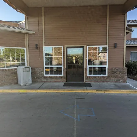 Toppenish Inn And Suites-2