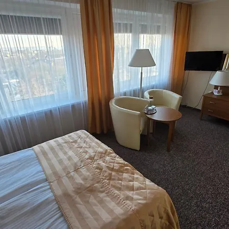 Hotel Gromada Pila-3