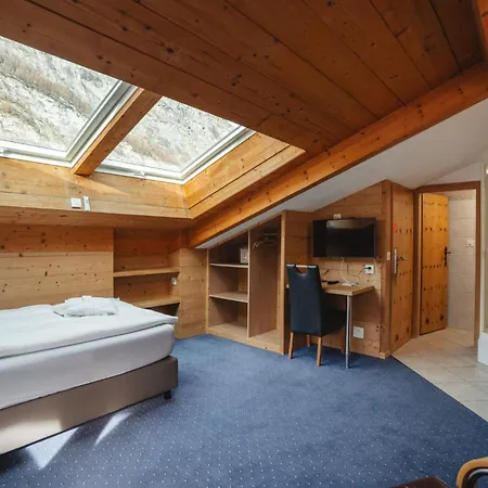 Hotel Matterhornblick-3