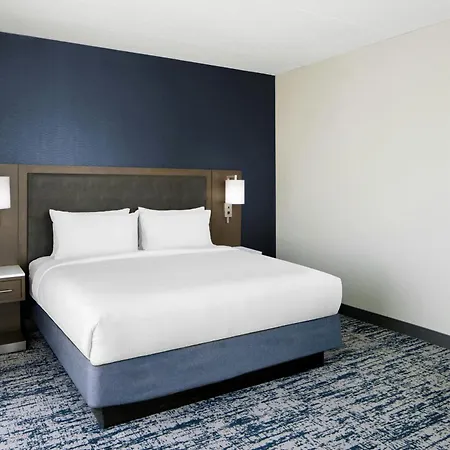 Courtyard By Marriott Wilmington Downtown/Historic District-2