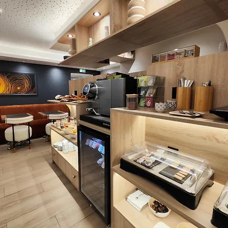55 Hotel Montparnasse-2
