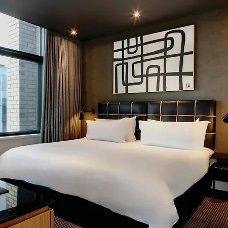Century City Hotel Urban Square-3