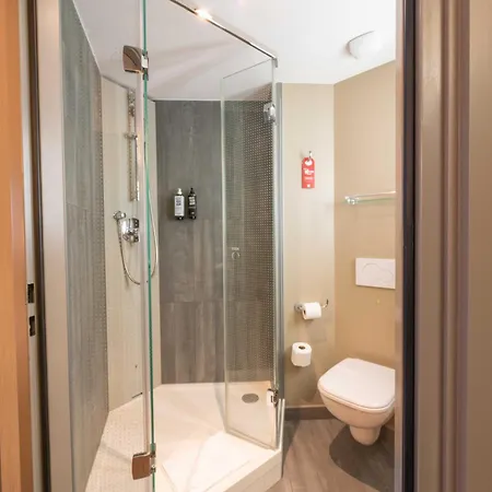 ibis Geneve Centre Lac-3
