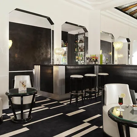 Mercure Paris Opéra Faubourg Montmartre-3