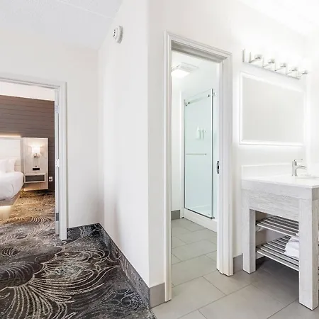 Oakfield Hotel & Suites Rochester, An Ascend Collection Hotel-2