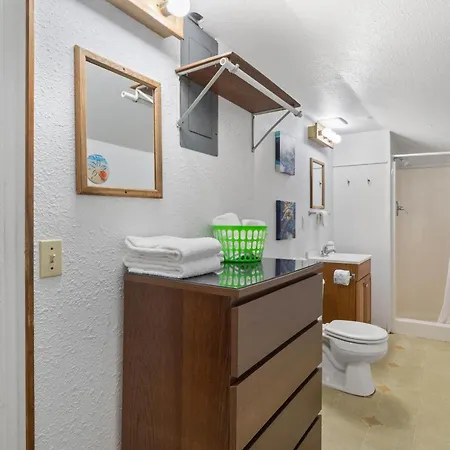 Oceanside Ocean Front Cabins-3